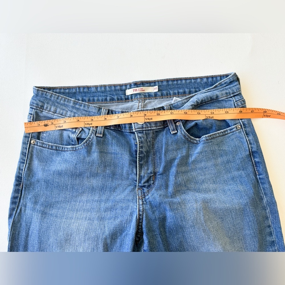 Levi 711 Skinny Denim Jeans - Mid Wash Blue / Size 30 - Picture 7 of 10